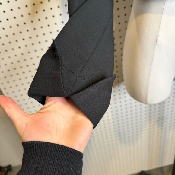 Bebe | Vintage Notch Collar Crop Blazer in Black Sz. 8 - Picture 7 of 12